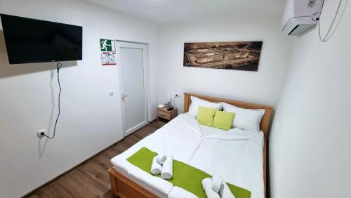 One-Bedroom Apartment with Garden View