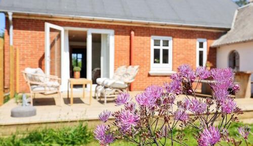 One-Bedroom Holiday Home