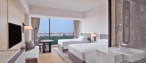 Deluxe Guest Room with  2 Twin/Single Bed(s) also with 20% Discount on Spa Services