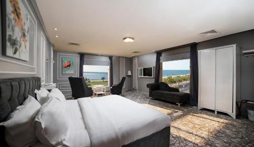 King Suite Sea View