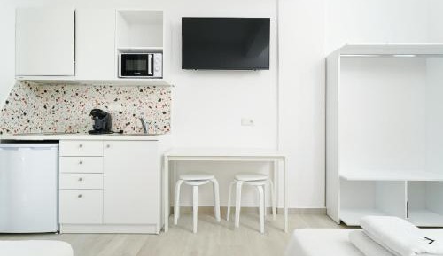 Deluxe Studio