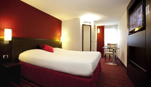 Standard Double Room - Breakfast included