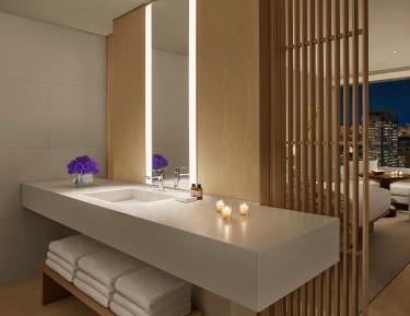 Deluxe, Guest room, 1 King, City view