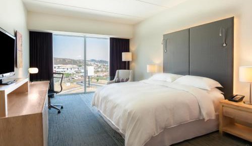 King Room with Mountain View