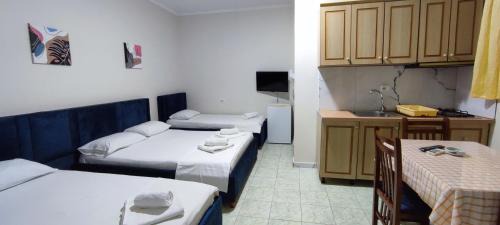 Classic Quadruple Room