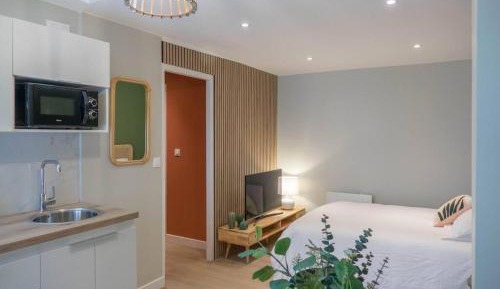 One-Bedroom Apartment