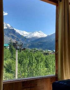 Quadruple Room with Mountain View