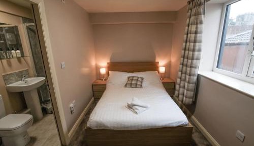 Double Room with Private Bathroom
