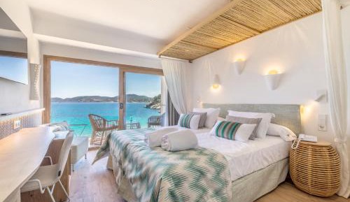 Double Room with Sea View (2 Adults)
