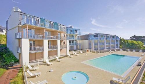 One-Bedroom Apartment with Sea View (4 Adults)