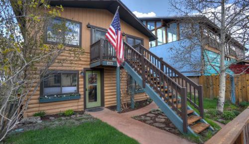 Six-Bedroom Holiday Home
