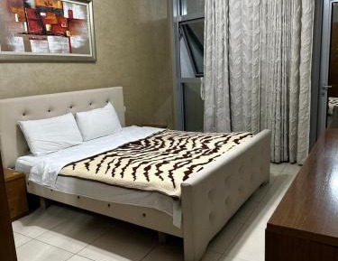 Deluxe Double Room (2 Adults + 1 Child)