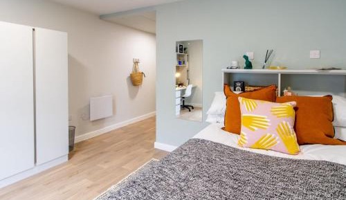 Single Room with Private Bathroom