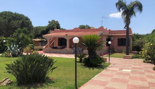 Villa with Garden View