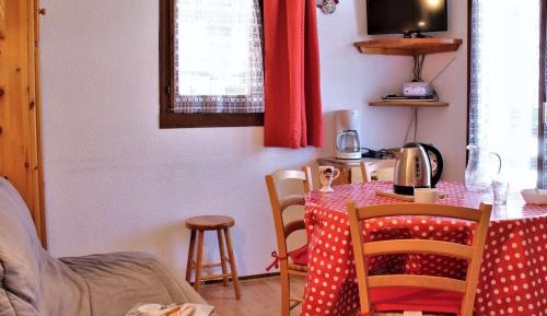 Apartment (5 Adults)