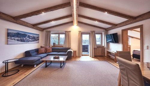 Apartment with Mountain View