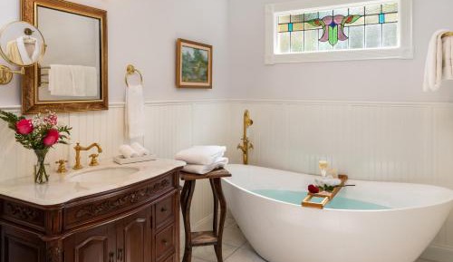 Chantily Rose Room 