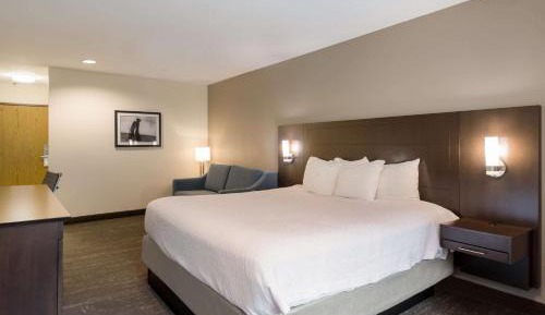 King Room - Non-Smoking/Upper Floor