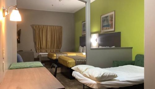 Deluxe Double Room with Two Double Beds plus Sofa Bed - Non-Smoking