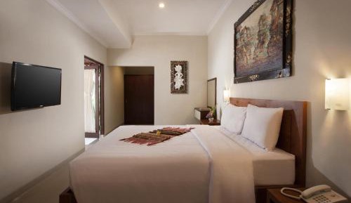 Suite with Pool  Access