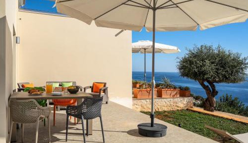 Superior One-Bedroom Apartment with Balcony