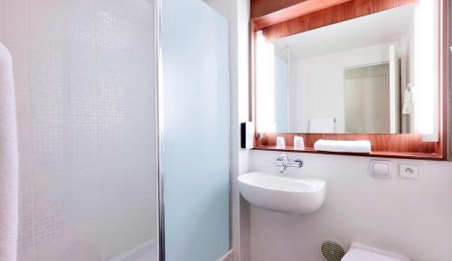 New Generation Twin Room 