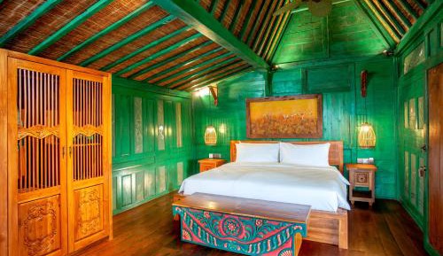 One-Bedroom Villa with Private Pool and Rice Field View 