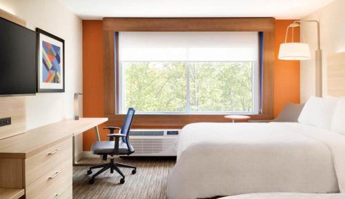 Standard Room with Two Queen Beds