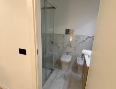 Deluxe Double Room with Shower
