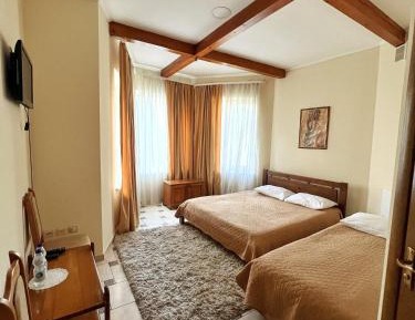 Triple Room with Garden View