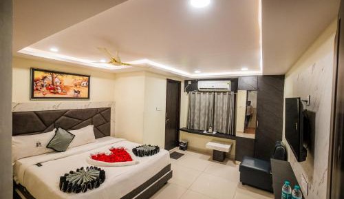 Deluxe Room (2 Adults + 1 Child)