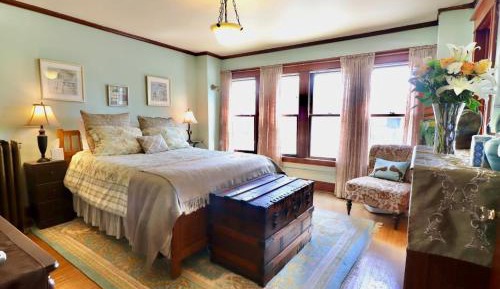 Queen Room
