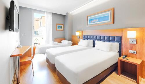 Twin Room with Extra Bed