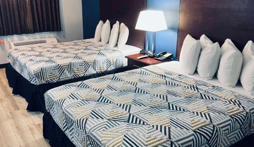 Queen Room with Two Queen Beds - Non-Smoking