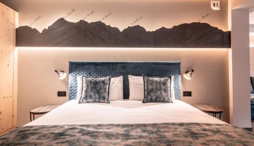 Junior Suite with Balcony