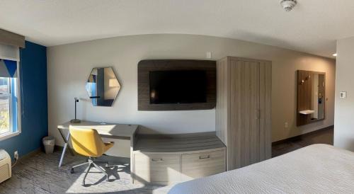 Standard King Room