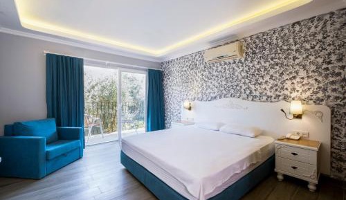 Large Double Room