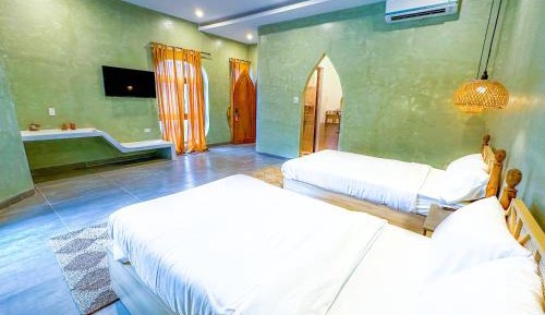 Deluxe Family Suite
