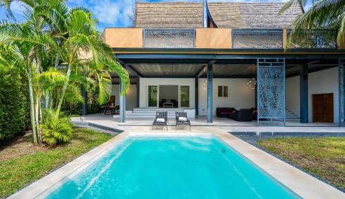 One-Bedroom Holiday Home