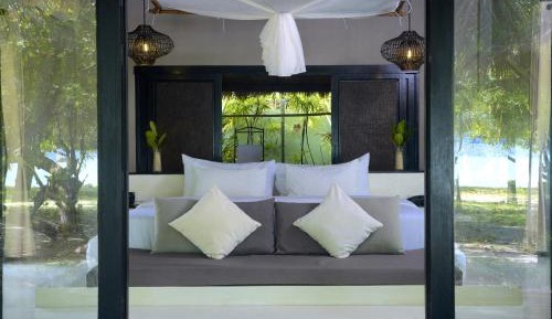 Beach Front Villa - Siri