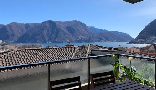 Two-Bedroom Deluxe Apartment with Balcony