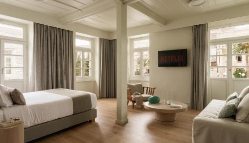 Honeymoon Suite with Balcony
