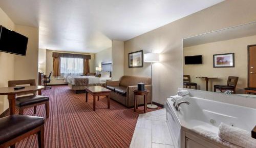 King Room with Whirlpool and Sofa - Non-Smoking