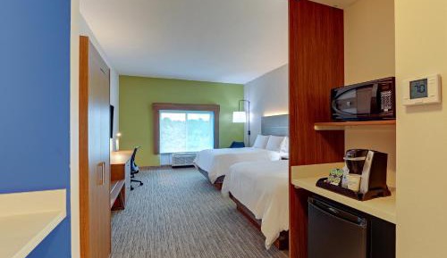 Standard Queen Room with Two Queen Beds