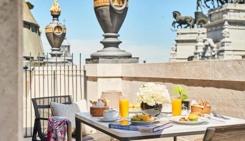Four Seasons Suite King with Terrace