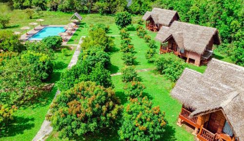 Deluxe Water Cottage