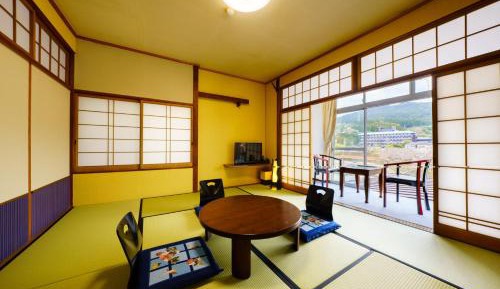 Standard Family Room
