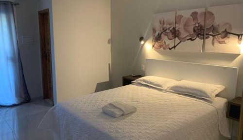 Deluxe Room (2 Adults + 1 Child)