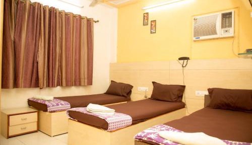 Triple Room with Private Bathroom