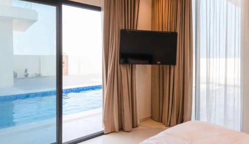 Villa - Beach Front